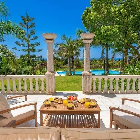 Holiday home Gaia Residences With Lush Garden And Pool