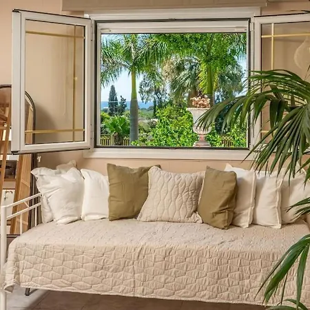 Holiday home Gaia Residences With Lush Garden And Pool