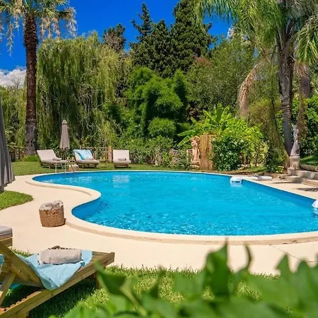 Gaia Residences With Lush Garden And Pool Holiday home