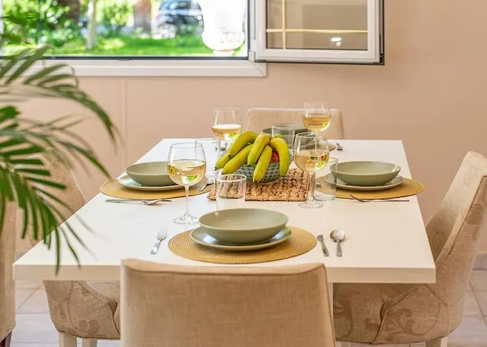 Gaia Residences Ferienhaus *