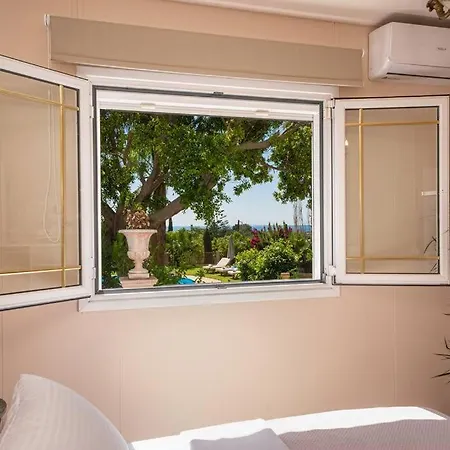 Gaia Residences בית נופש *