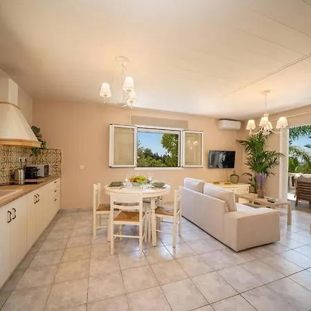 בית נופש Gaia Residences *
