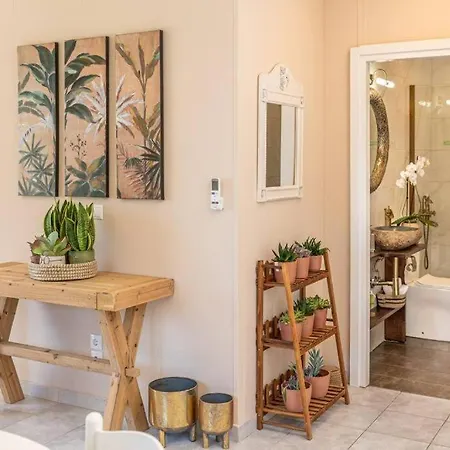 בית נופש Gaia Residences *